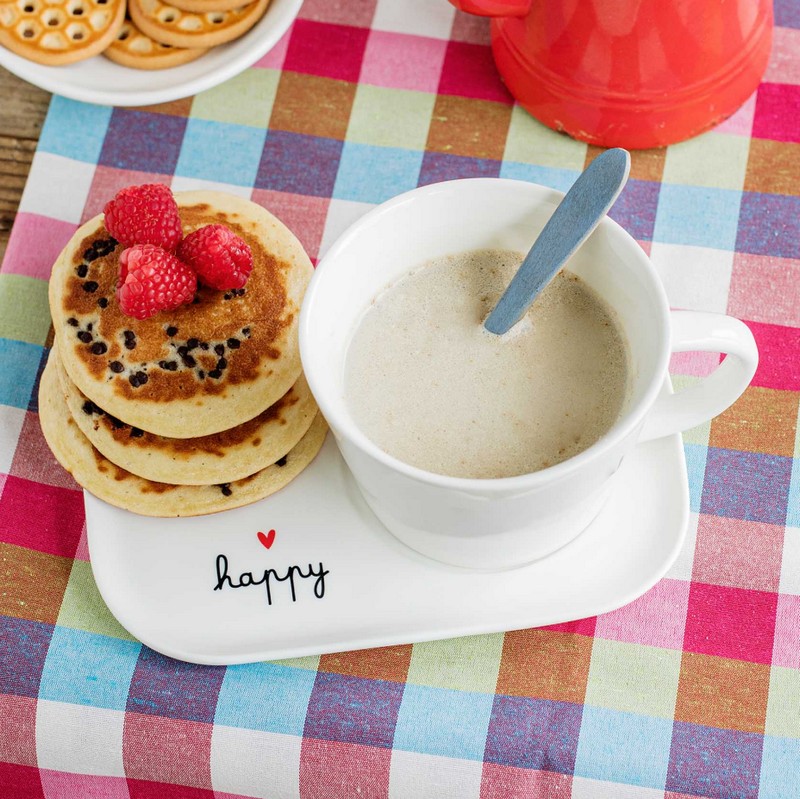 Piatto per tazza da colazione in ceramica bianca con cuoricino e scritta 